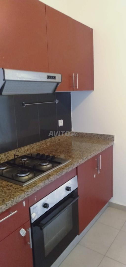 Appartement vide à louer près du centre commercial Tachfine