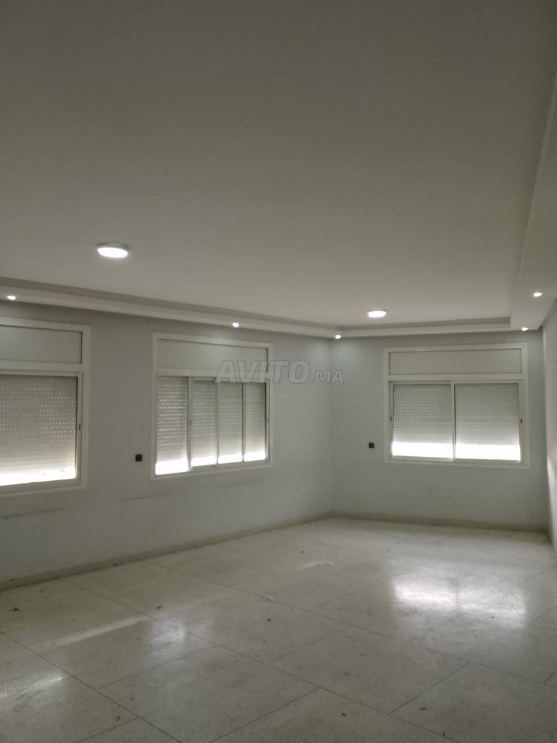 Bureau 150m2 à proximité casavoygeur