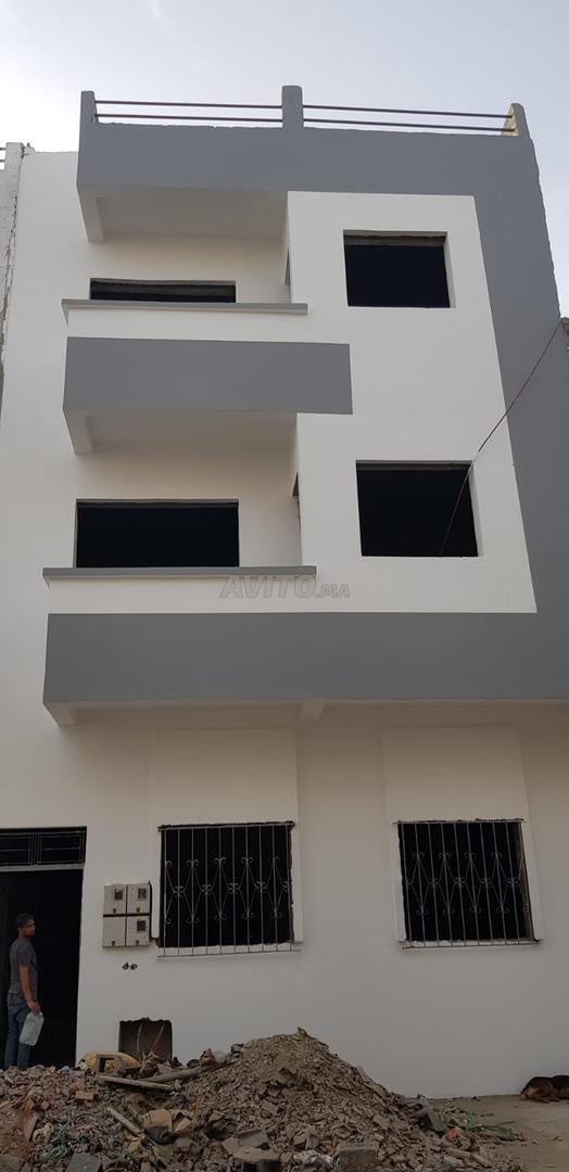 Appartements à vendre à Hay El Montazah, Salé, à moitié rénovés, 71 m²