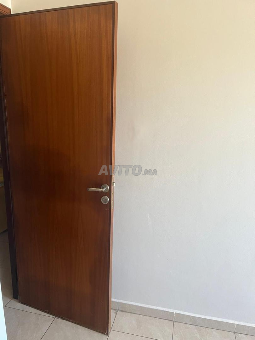 Porte en bois avec cadre et poignée Portes à vendre