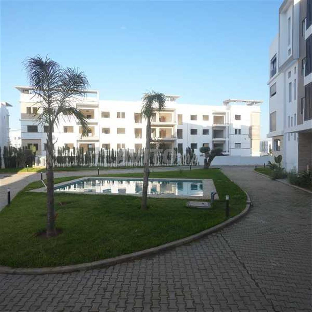186025-Appt à louer à 8000DH à Casablanca Finance