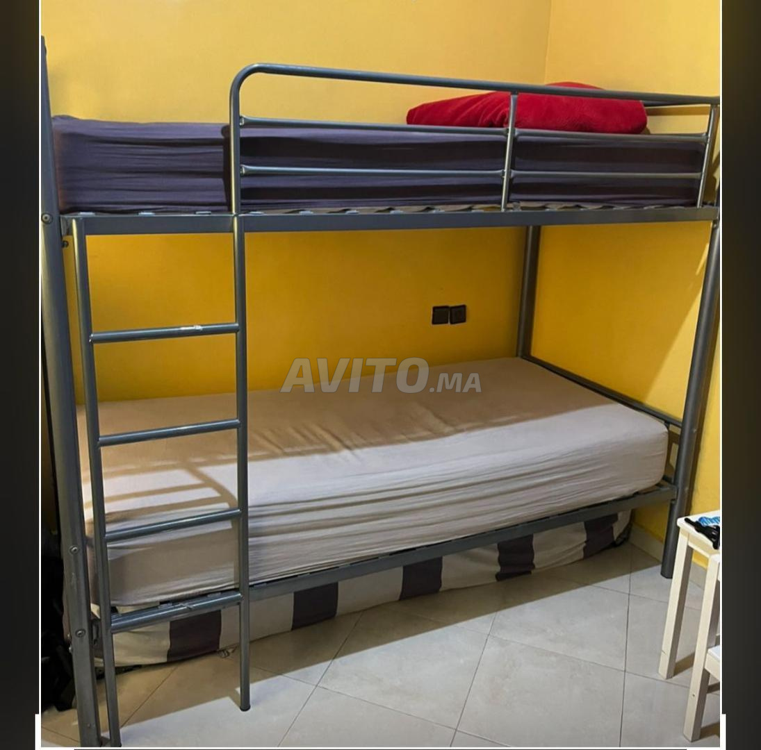 Lit superposé en métal à vendre – 1100 DHS