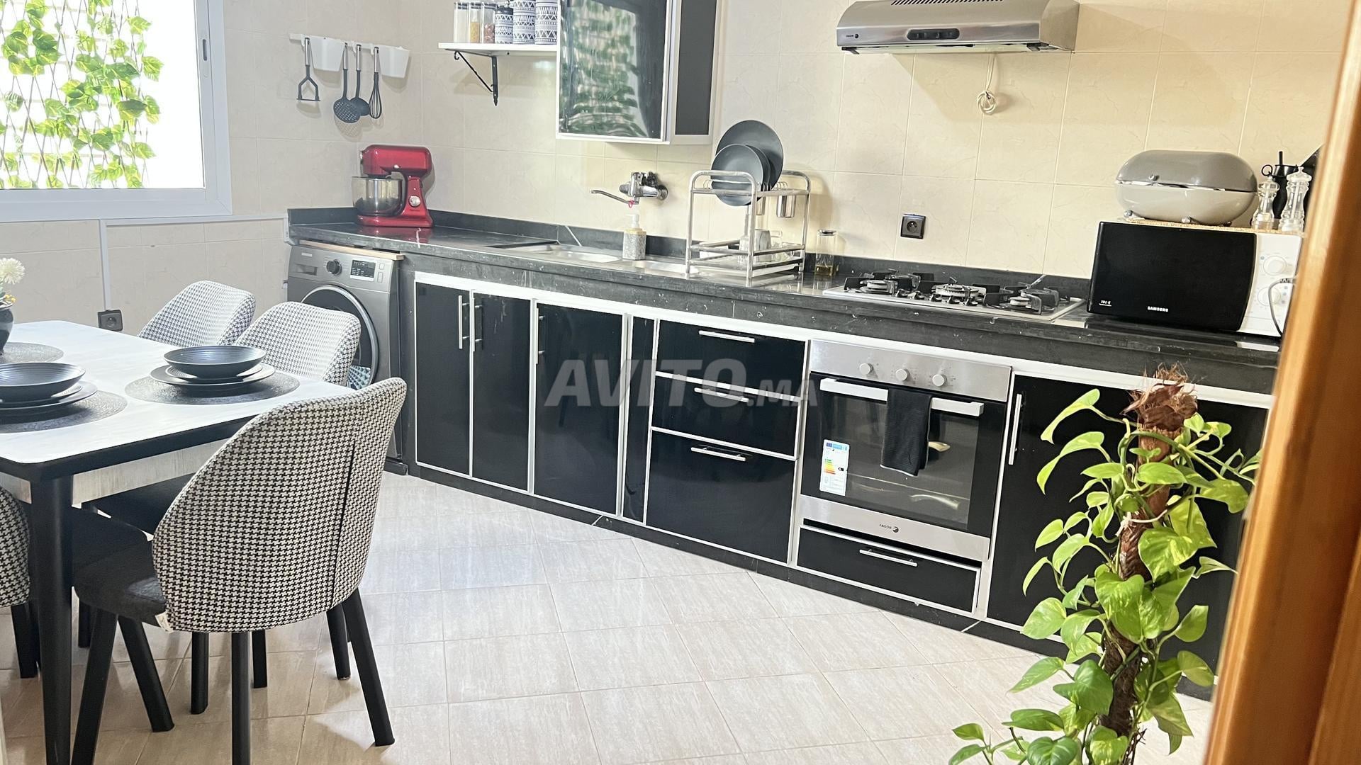 Apparemment à vendre