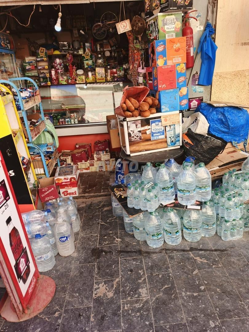 Magasin à vendre Sarout et le loyer est de deux cents dirhams par mois