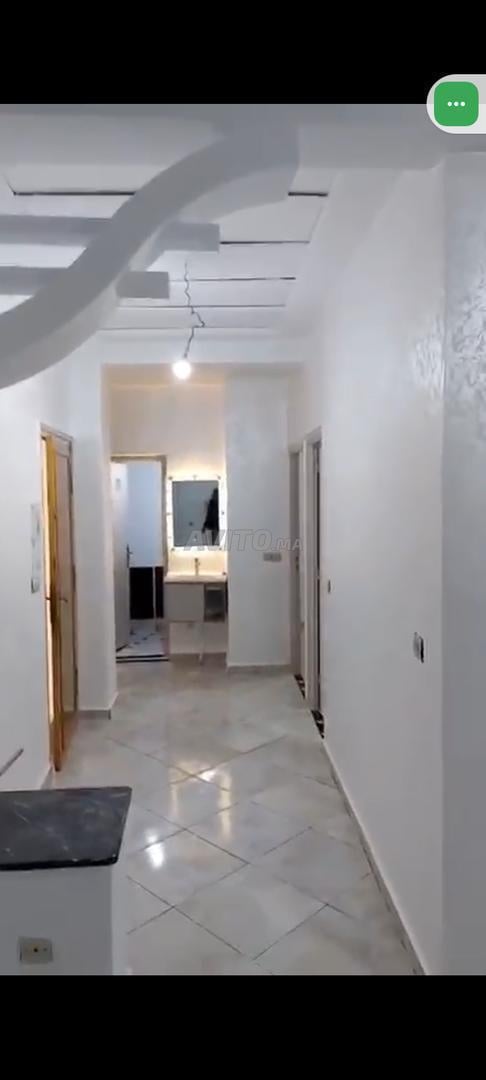 Appartement 2 chambres, rez-de-chaussée, à vendre, près des marchés Assalam