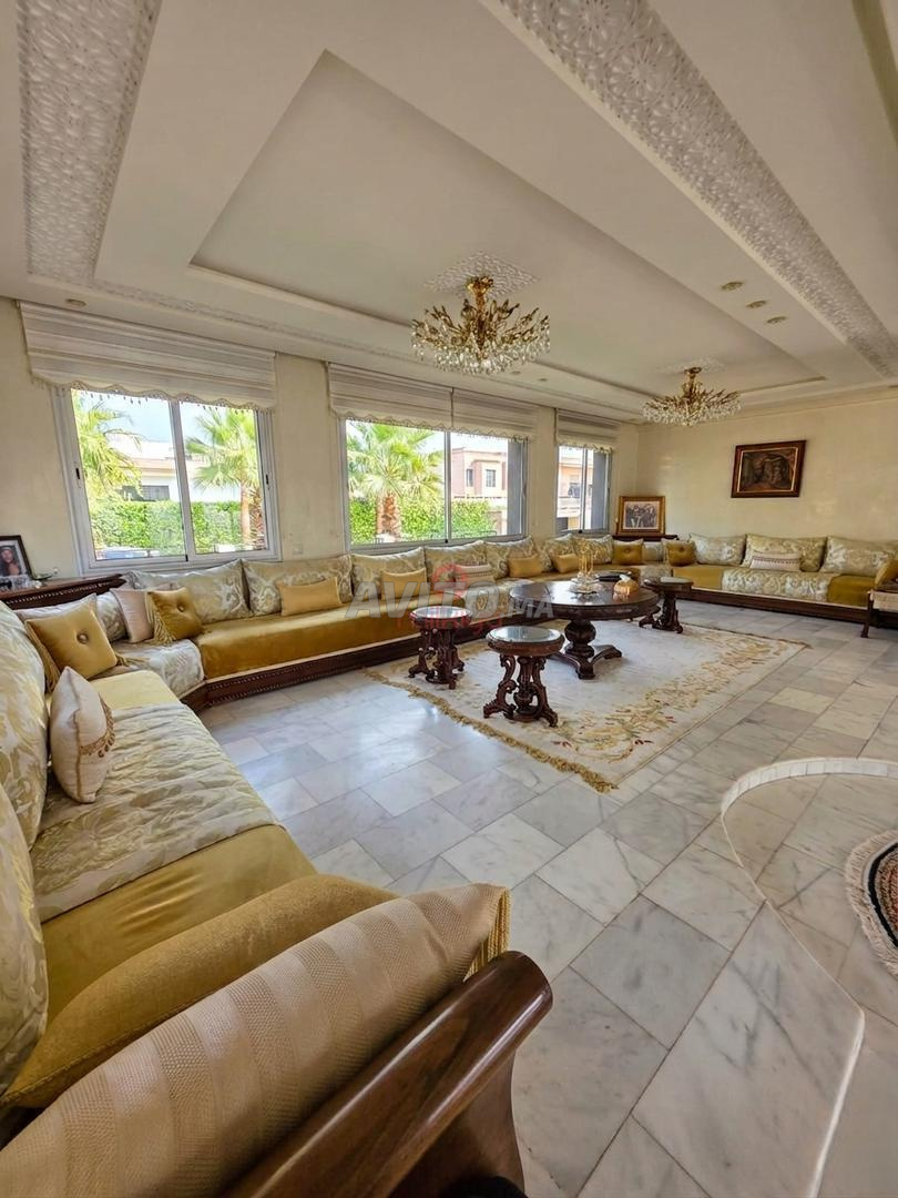 Vente Villa 7 pièces de 353 m2 à Tamaris