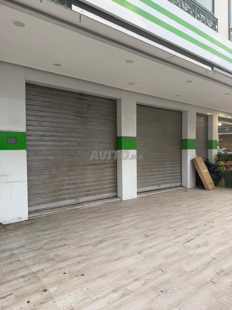     Local commercial avec soussol exploitable