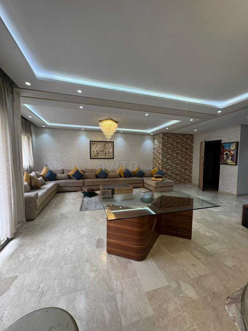 Appartement à louer 150 m² à Victoria Bouskoura