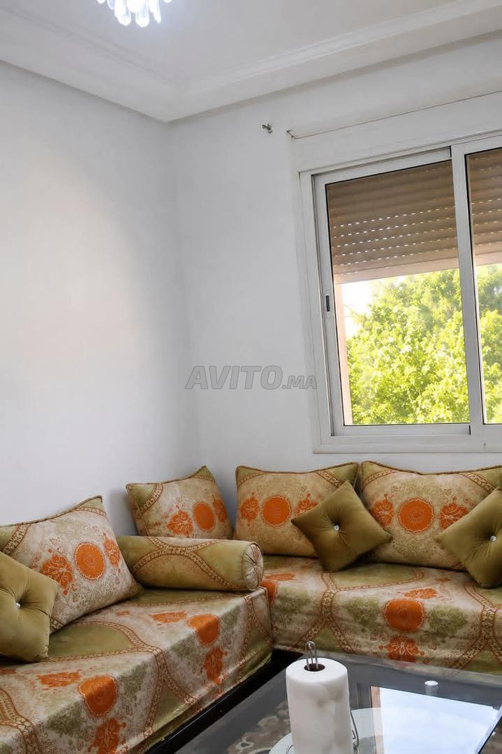 Cet appartement à vendre, titré, situé à El Kamouni