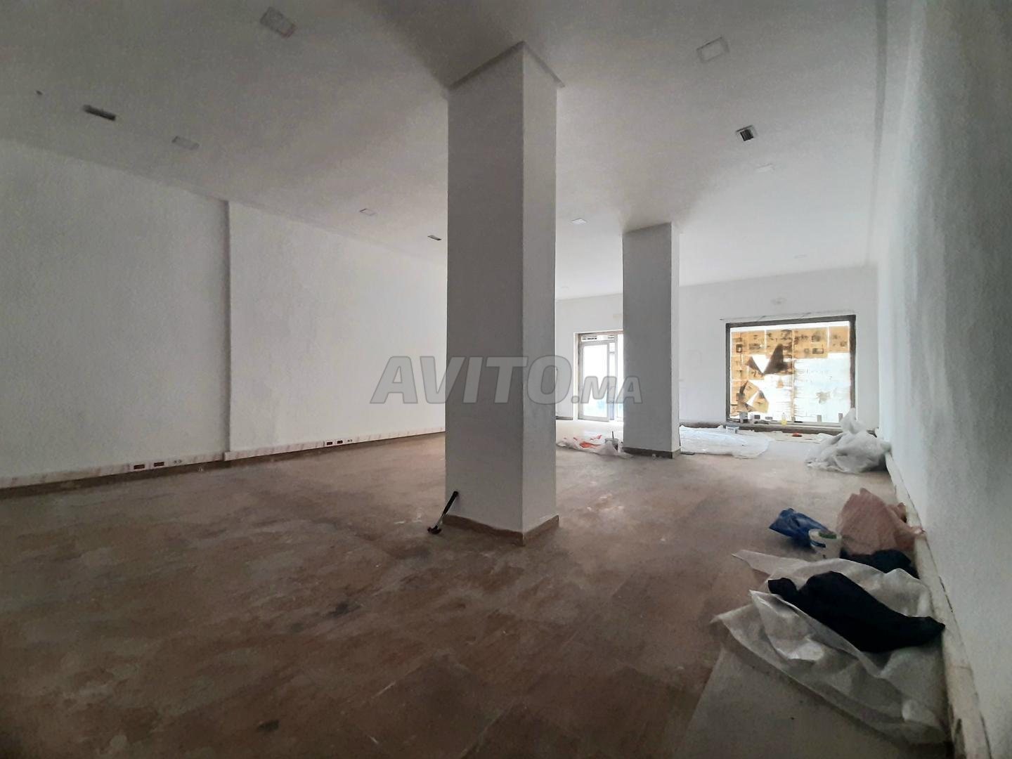 Local commercial 92 m² à Beauséjour 380v