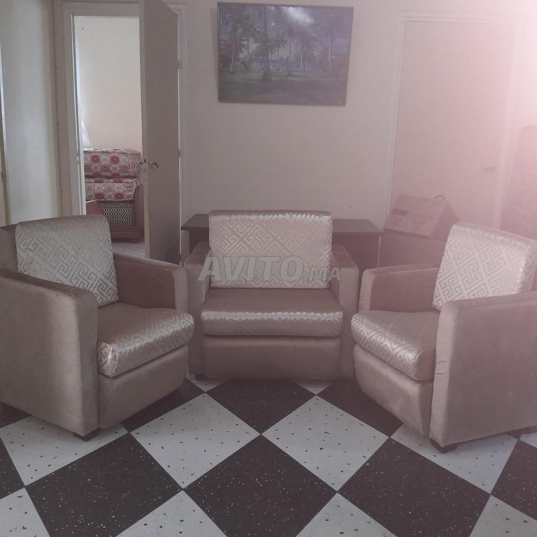 3 filles à vendre