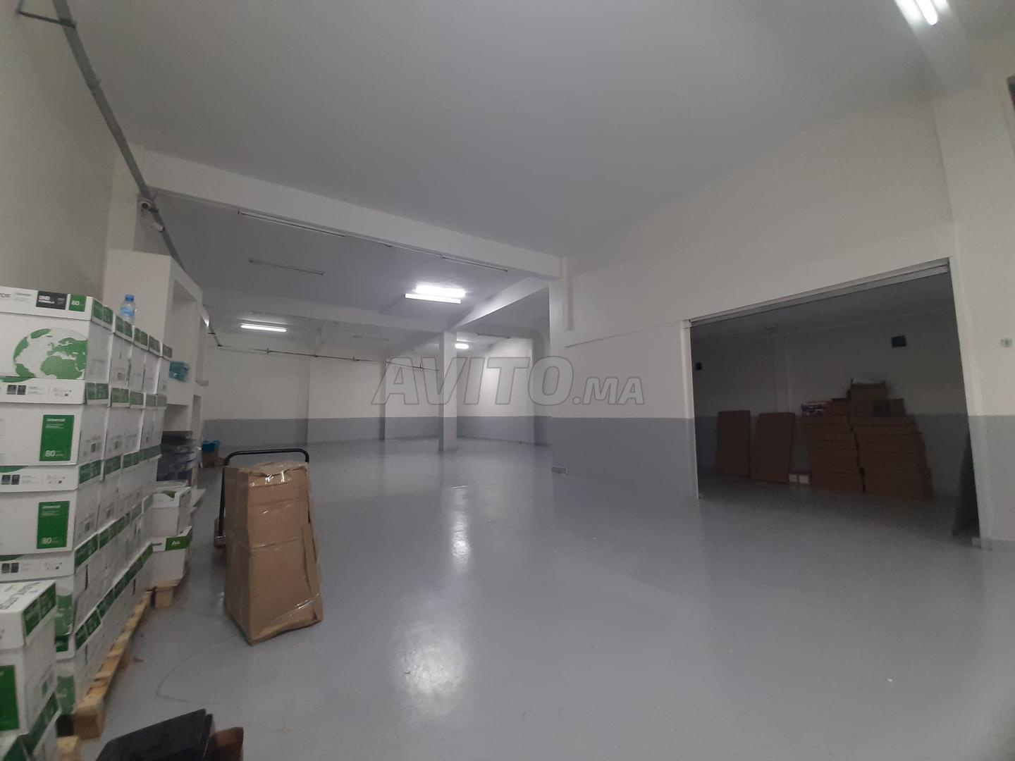 Superbe Magasin 350 m² à Beausejour CFC