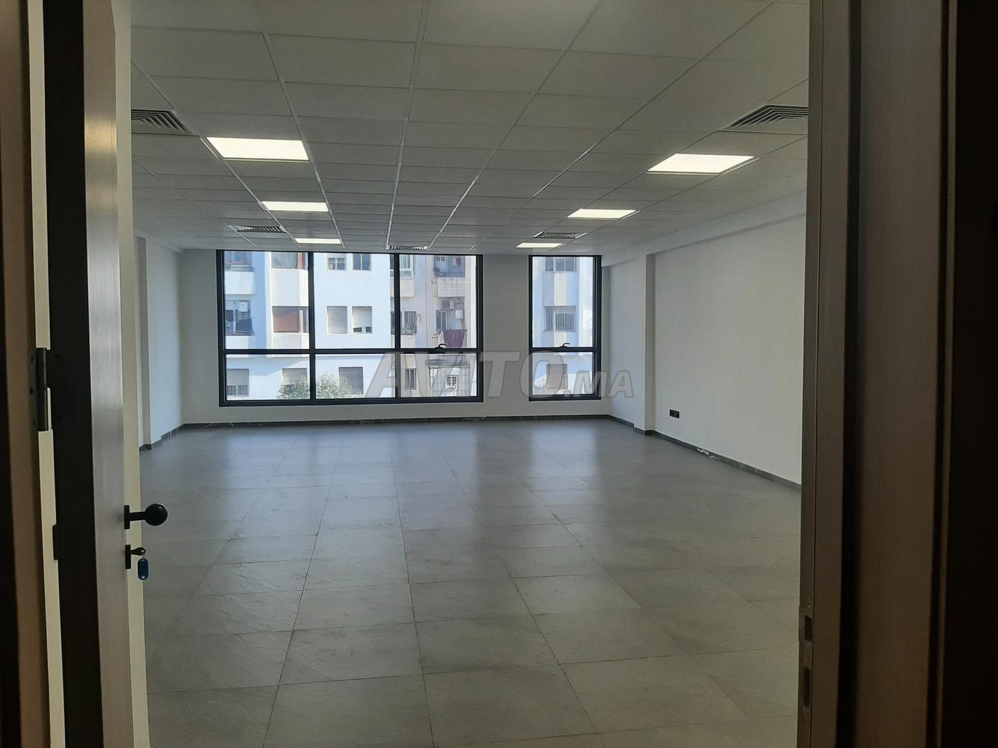 Luxueux Plateau Bureau 75 m² à Sidi Maarouf