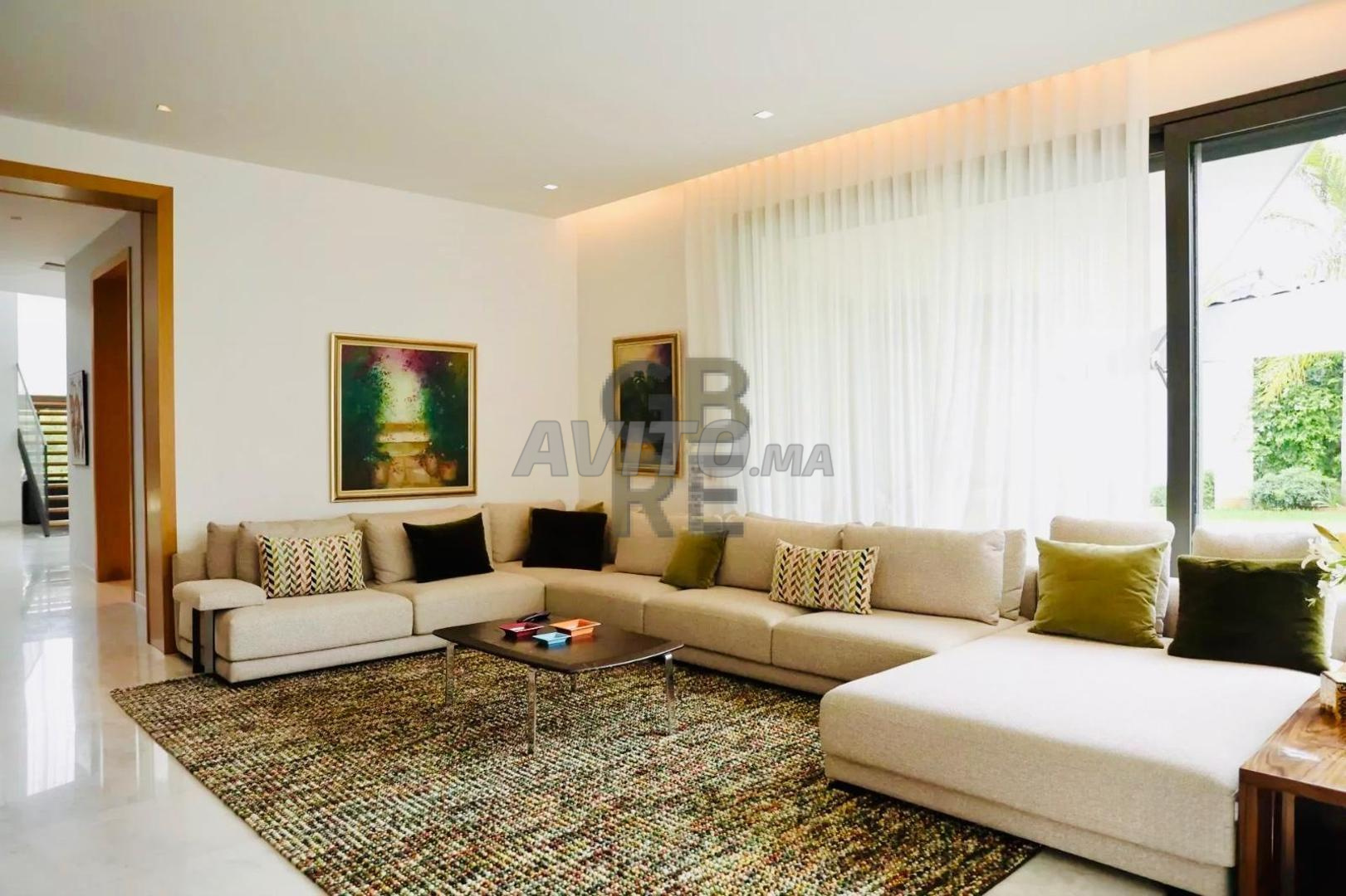 Villa avec piscine Ultra Luxe à Vendre à Souissi
