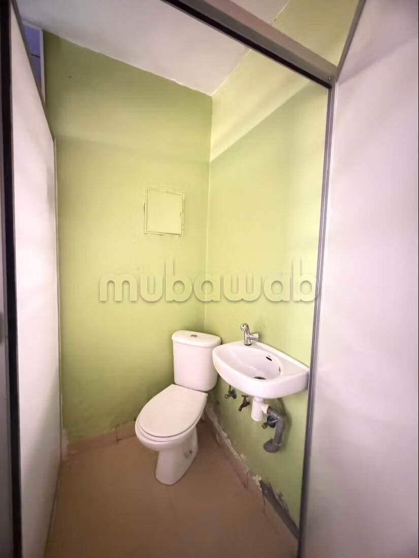 مكتب ٥٩ متر مربع للبيع في حَيّ مبروكة — Photo 23