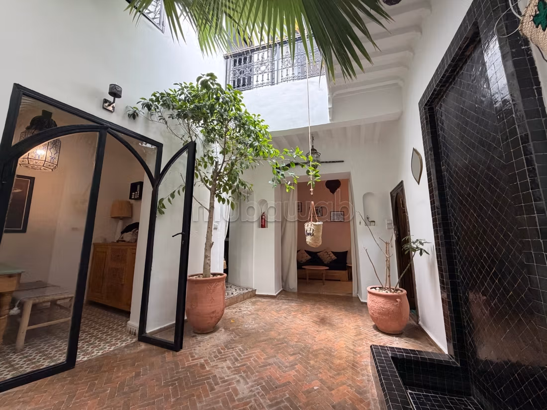 À VENDRE – Douiria style Riad TITRÉ à 7 min à pied de la pla...