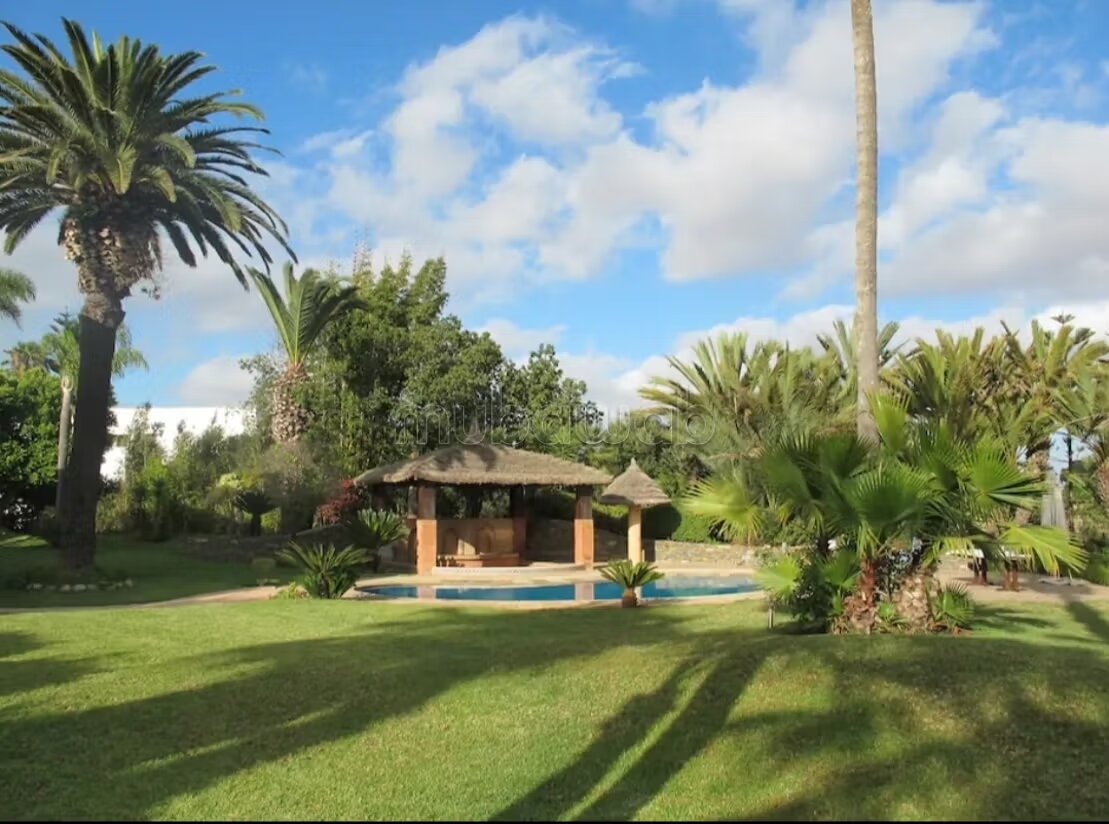 Somptueuse villa avec Lac, piscine et vue sur golf