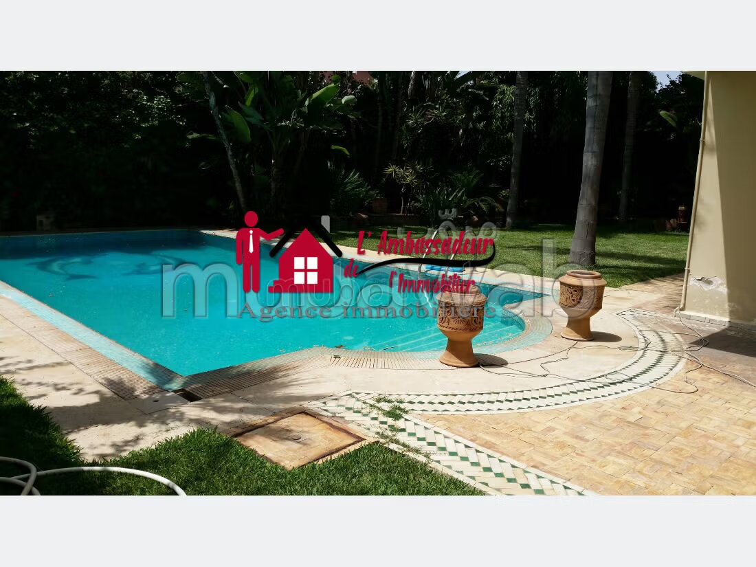 Villa 675 m² à vendre à Casablanca (Longchamps) à Casablanca