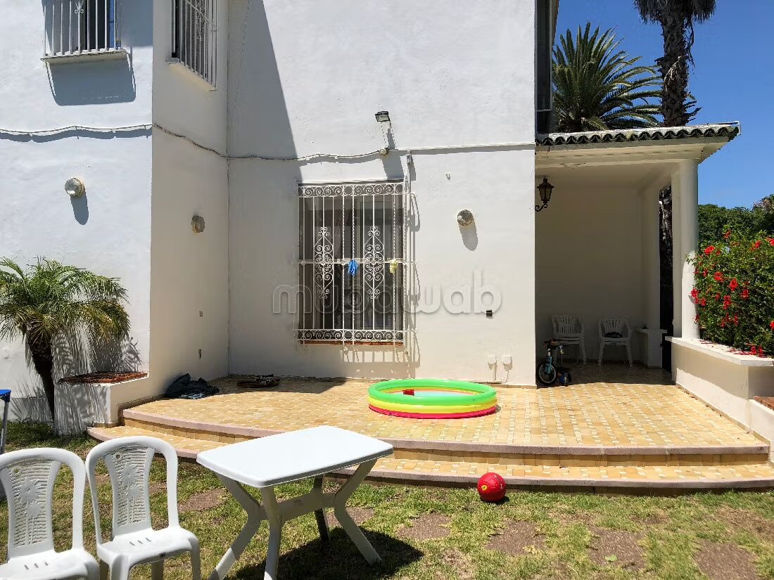 Villa avec beau Jardin en location au quartier Hassan Rabat