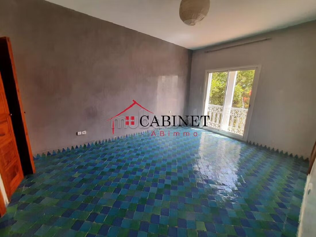 Villa 2000 m² à louer à Rabat — Photo 4
