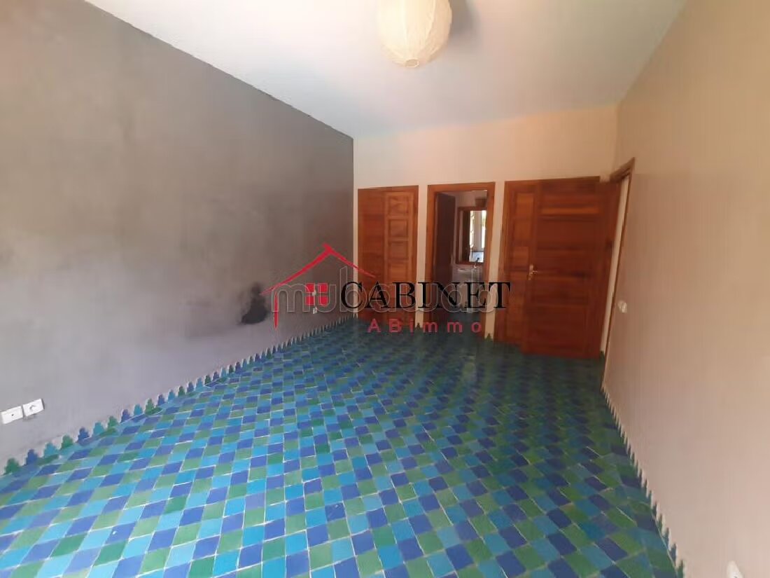 Villa 2000 m² à louer à Rabat — Photo 5