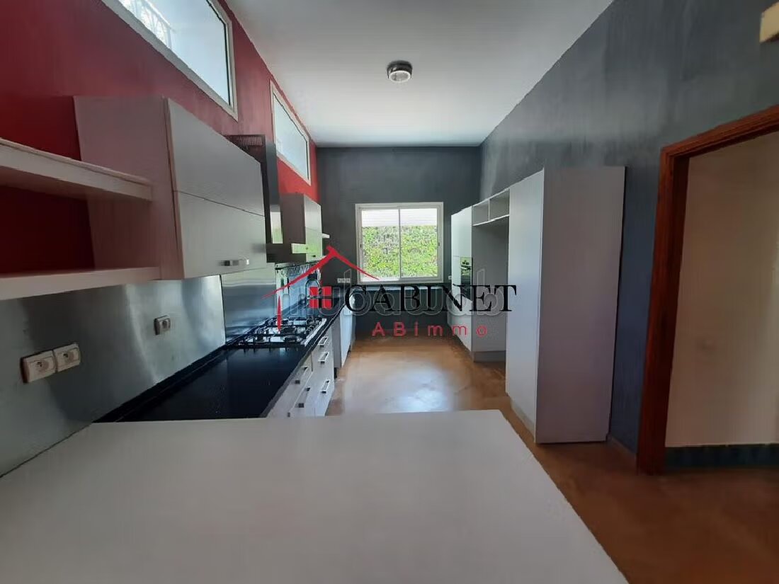 Villa 2000 m² à louer à Rabat — Photo 10