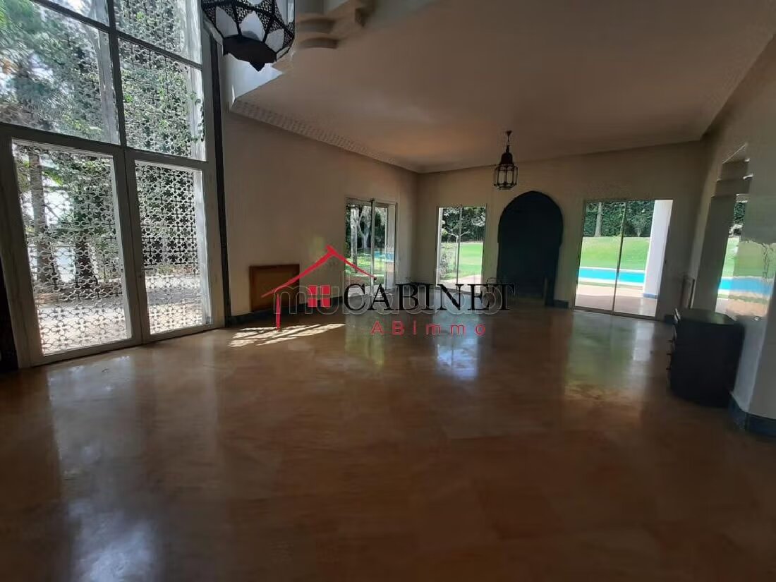 Villa 2000 m² à louer à Rabat — Photo 18