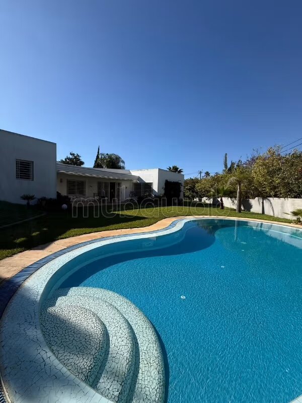 Villa 2000 m² à louer à Rabat — Photo 26