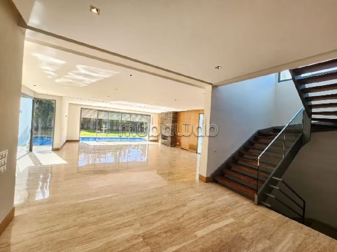 فيلا 840 م² للإيجار في الدار البيضاء (عين دياب) — Photo 3