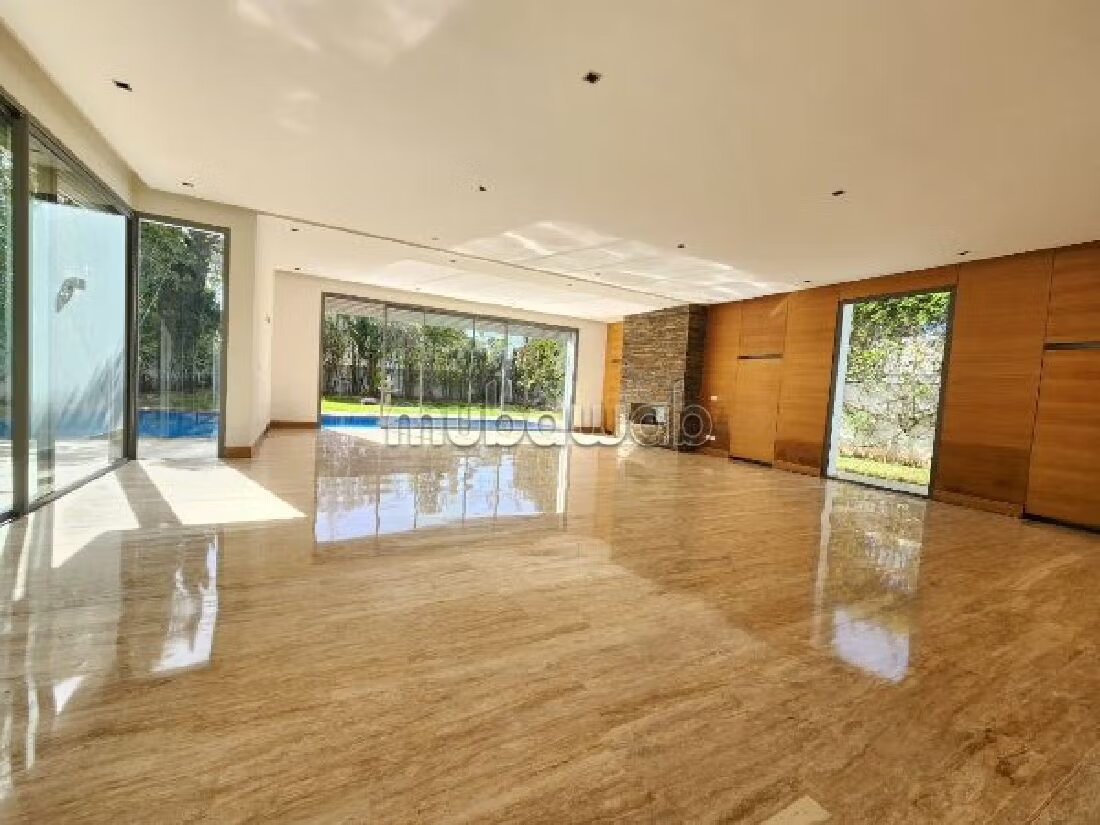 فيلا 840 م² للإيجار في الدار البيضاء (عين دياب) — Photo 4