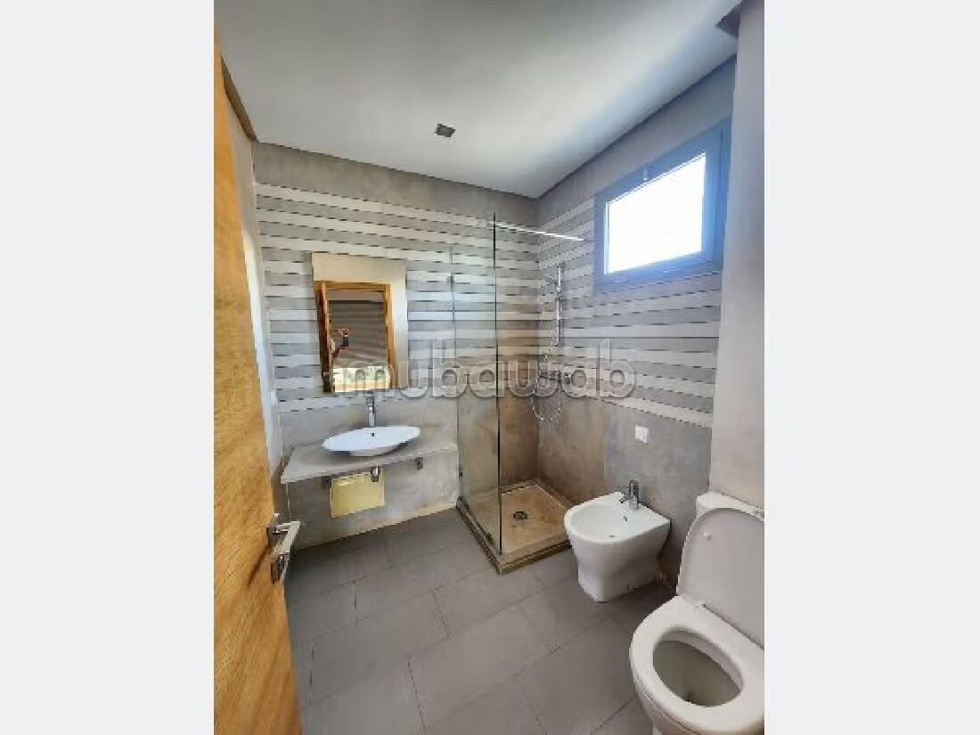فيلا 840 م² للإيجار في الدار البيضاء (عين دياب) — Photo 10