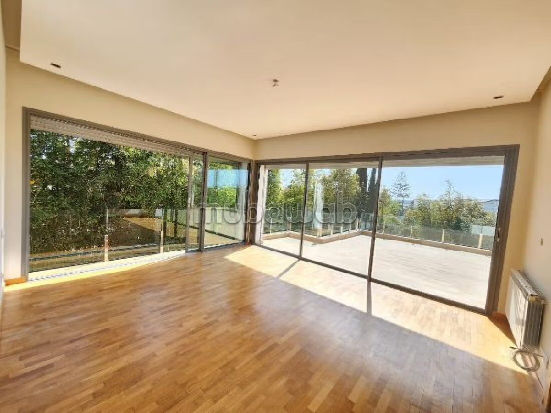 فيلا 840 م² للإيجار في الدار البيضاء (عين دياب) — Photo 13