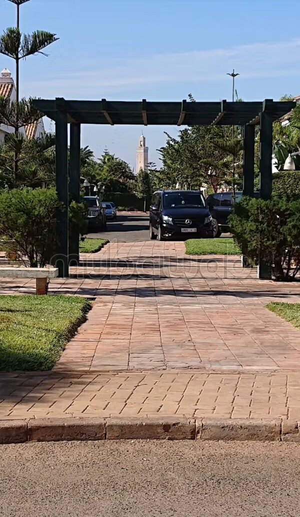 Terrain 860 m² à vendre à Casablanca — Photo 3