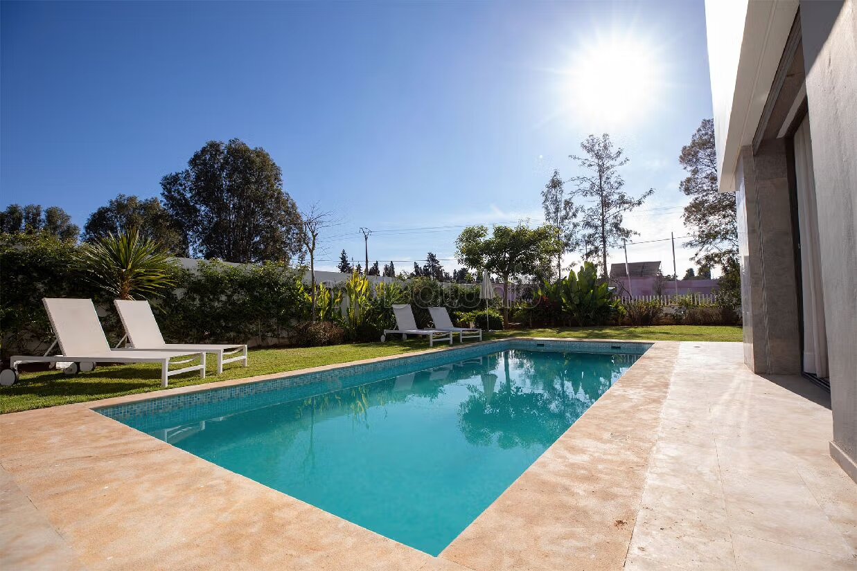 Villa 535 m² for sale in Rabat – El Menzeh à Rabat