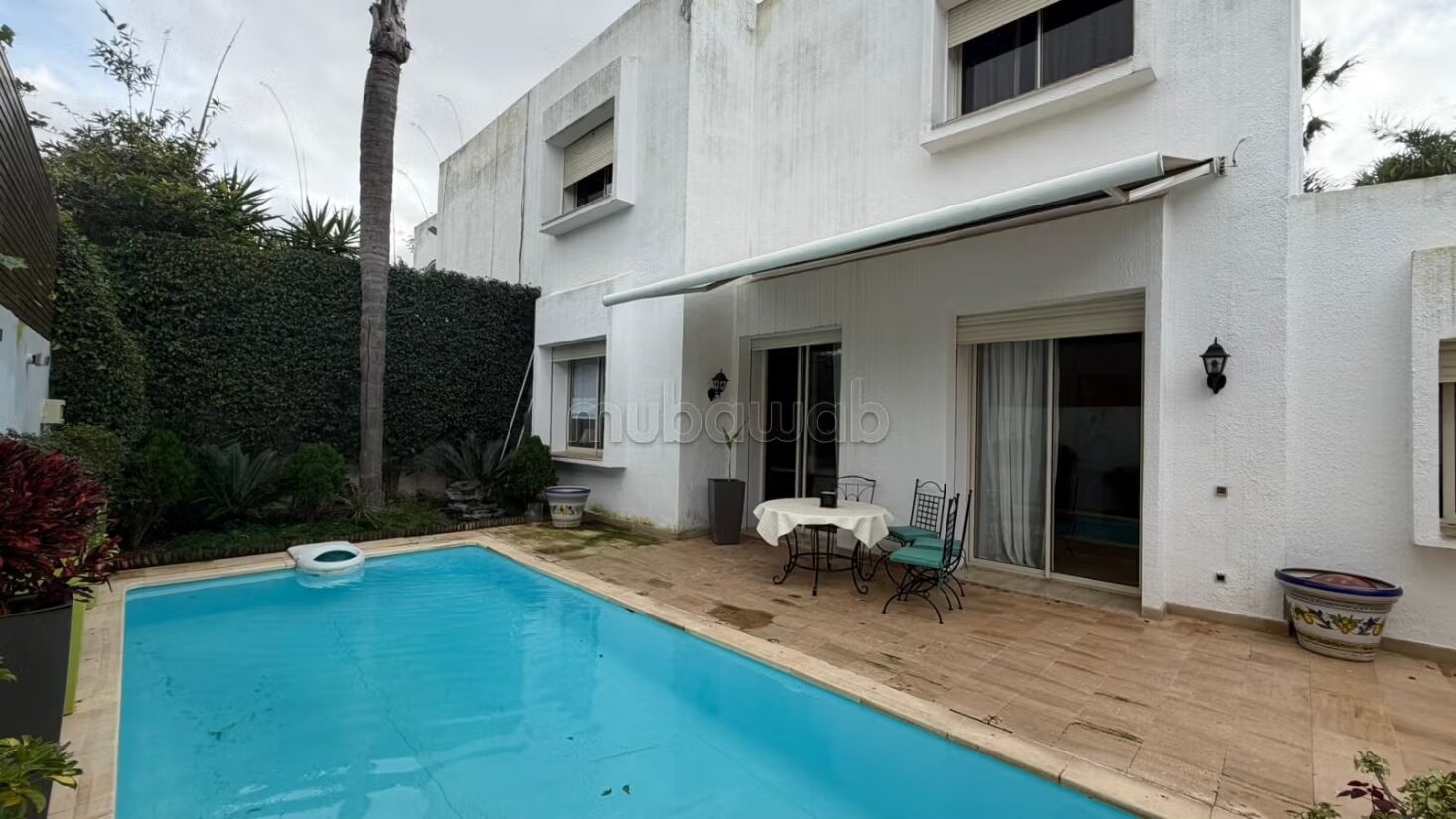 A louer villa vide a ain diab