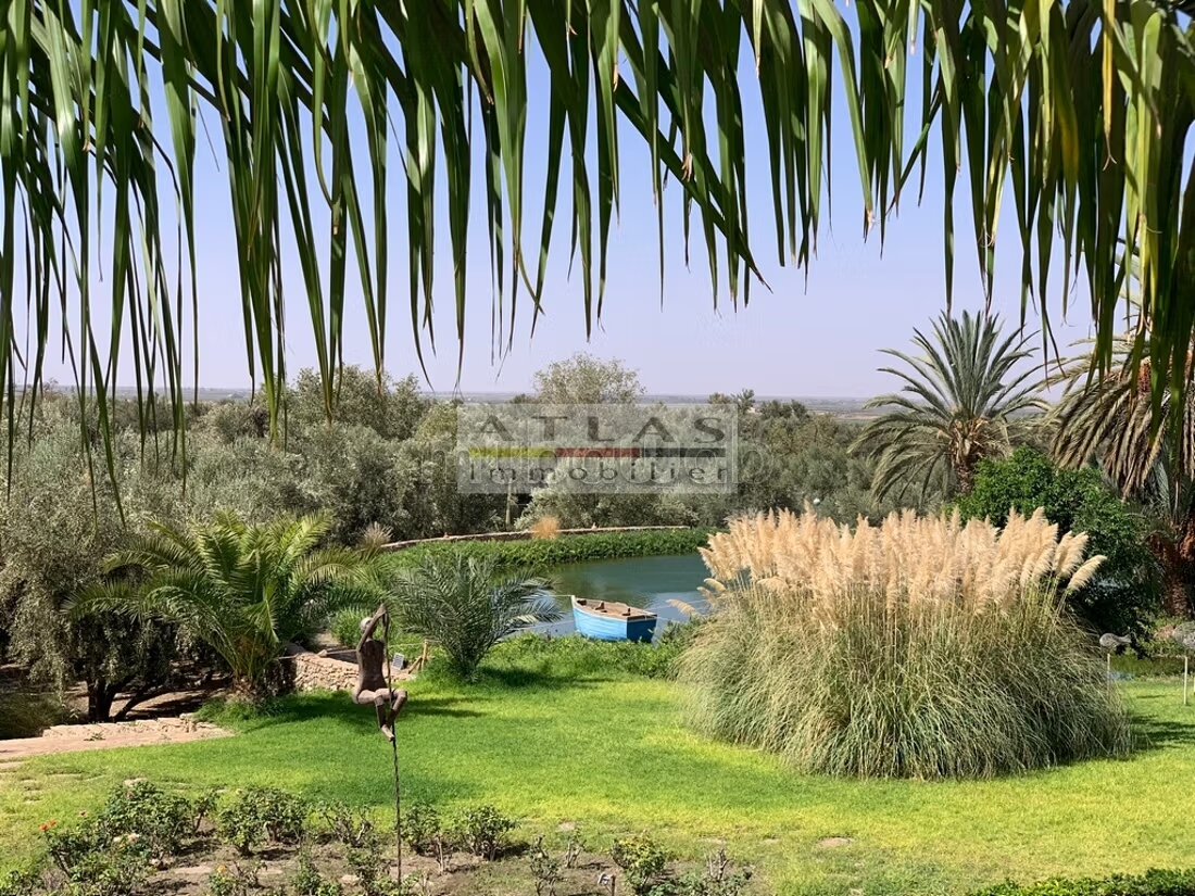 Kasbah de 1,7 Hectare avec un Lac