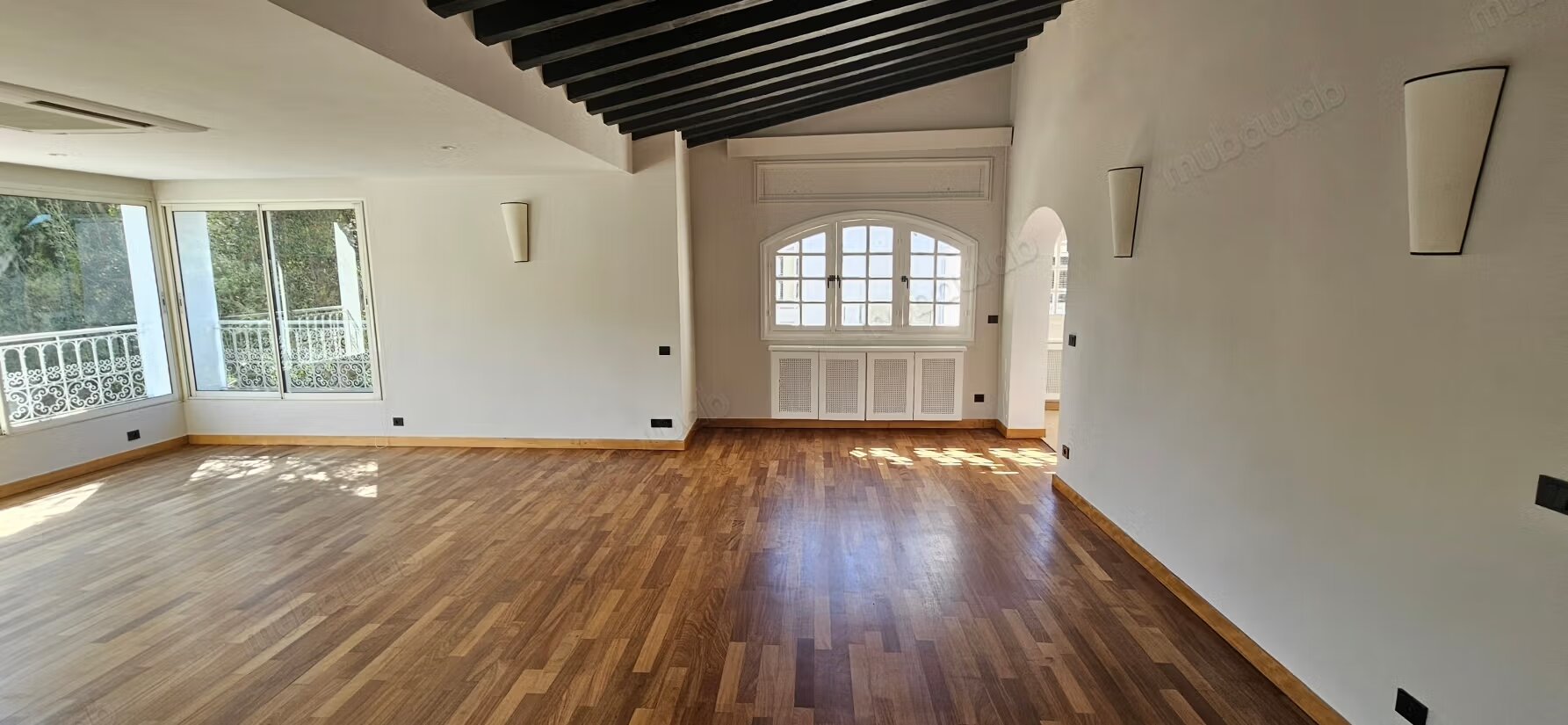 Villa 1000 m² for rent in الدار البيضاء — Photo 17