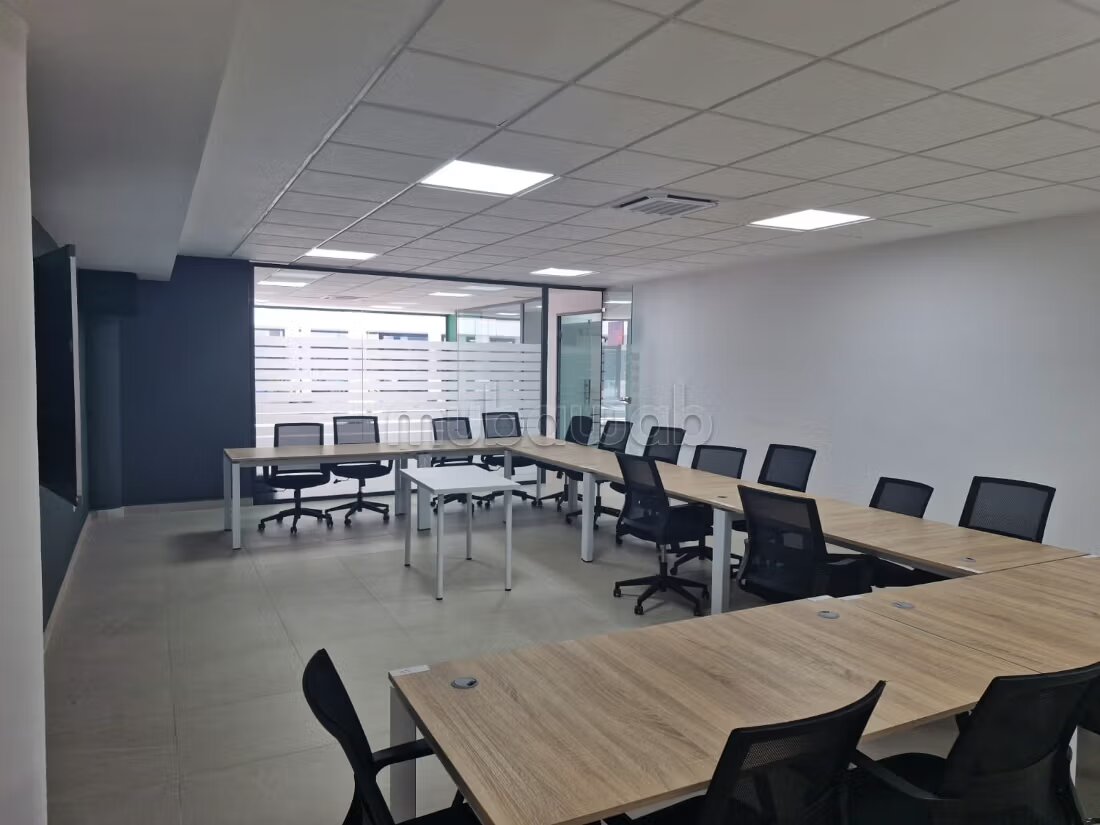 Office 167 m² for rent in Souissi, Rabat à Rabat