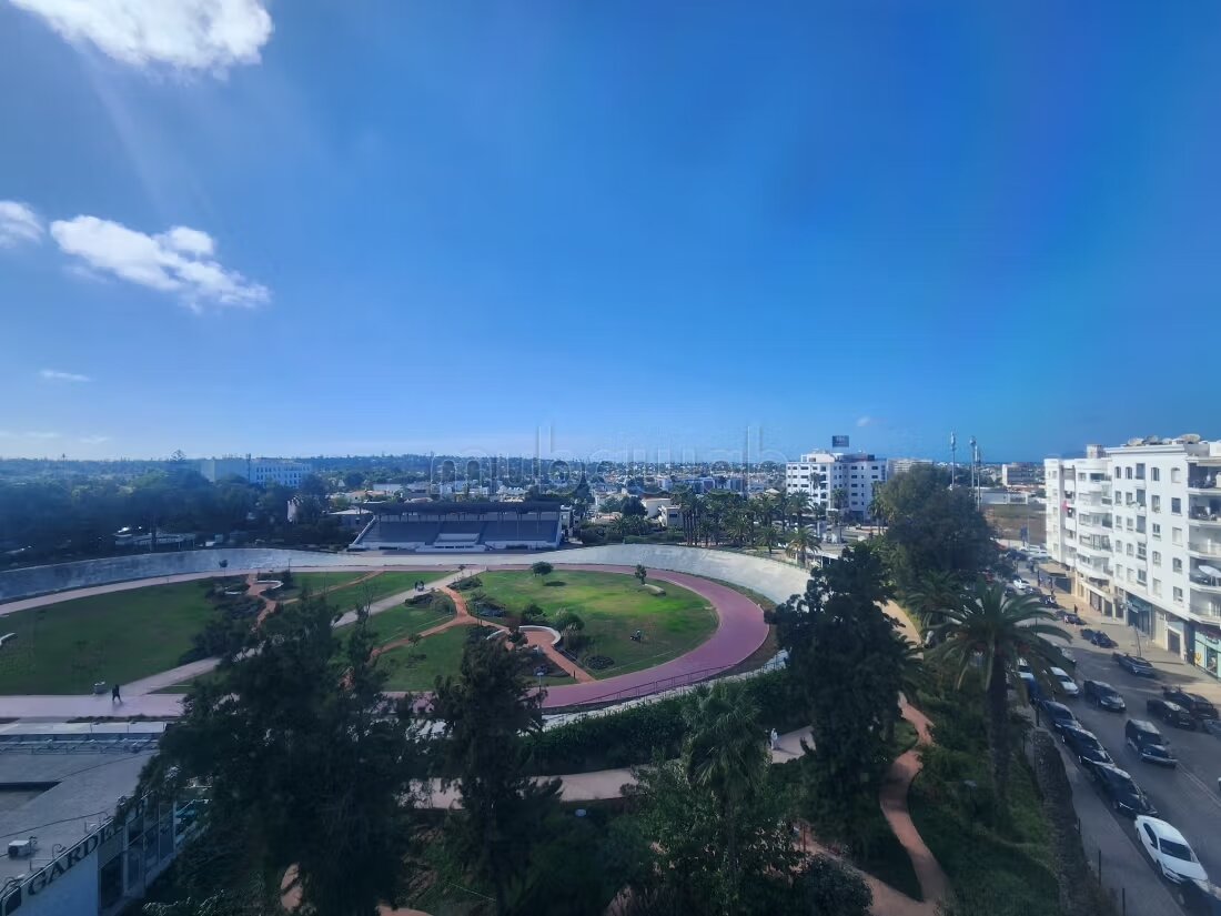 Bureau 181 m² à louer à Casablanca — Photo 8