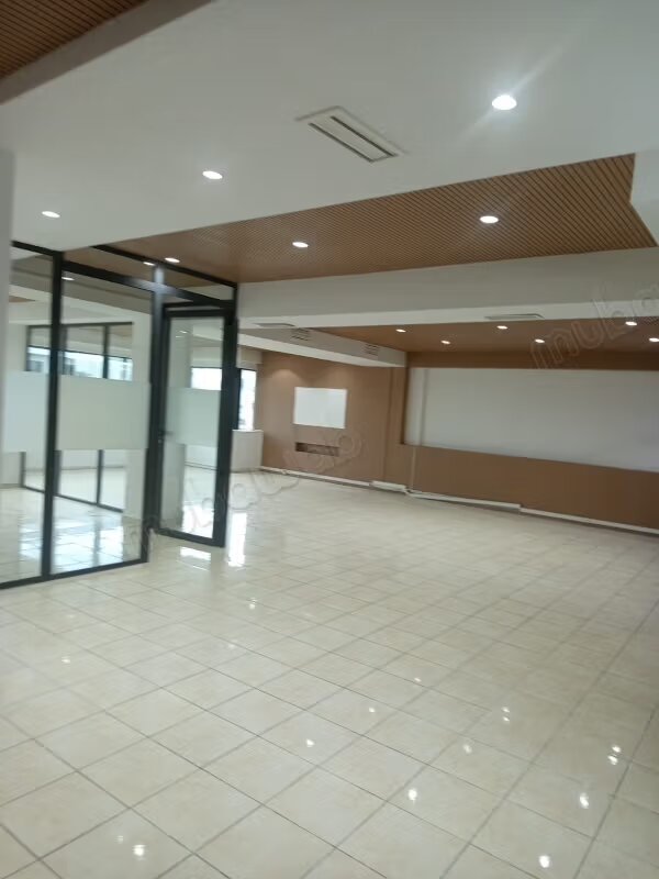Bureau 181 m² à louer à Casablanca — Photo 12