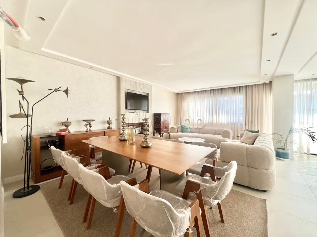 Apartment 220 m² for Rent in Casablanca — Photo 3