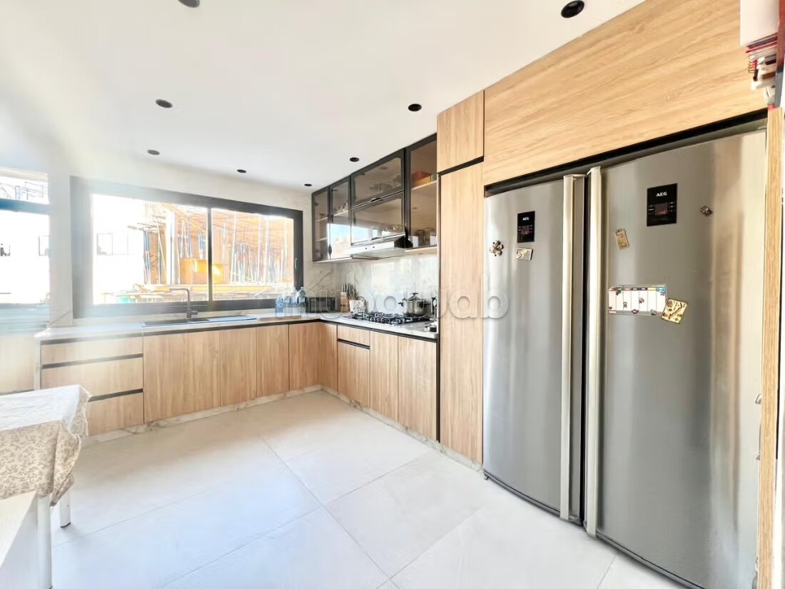 Apartment 220 m² for Rent in Casablanca — Photo 10