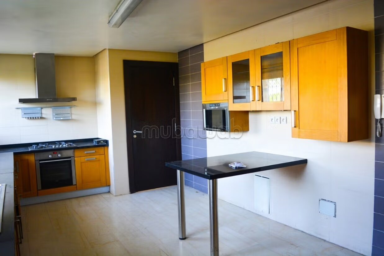 Villa 686 m² à louer à Rabat, Hay Riad — Photo 3