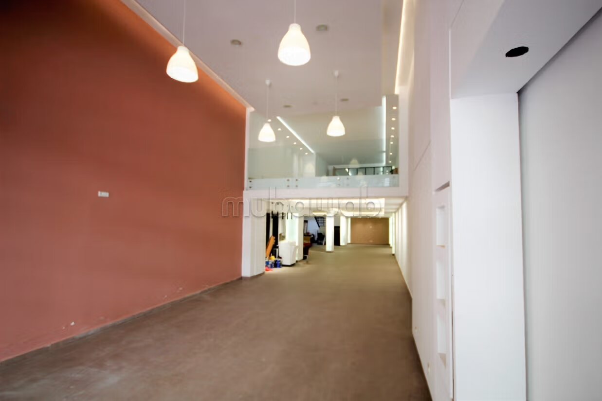 Bureau 390 m² à louer à Casablanca — Photo 4