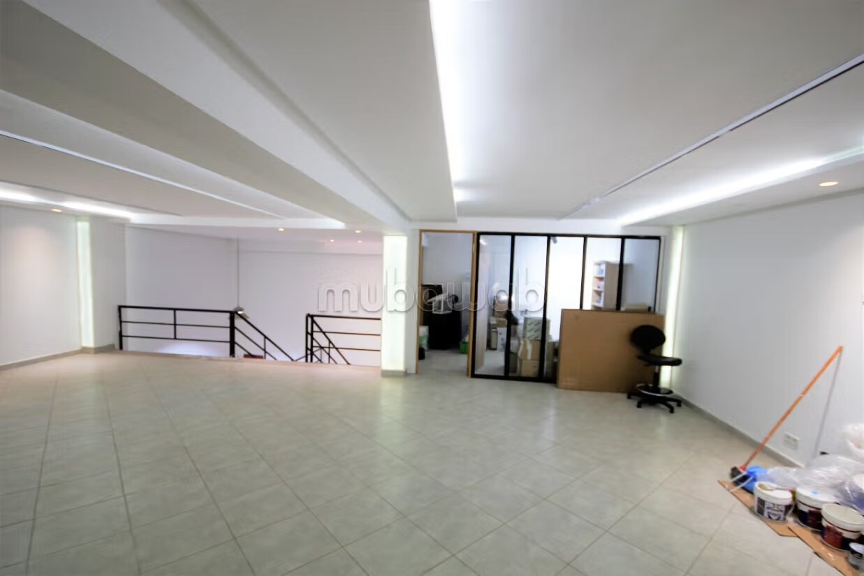 Bureau 390 m² à louer à Casablanca — Photo 9
