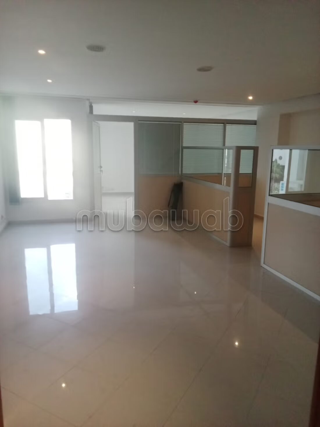 Office 84 m² for Sale in Casablanca à Casablanca