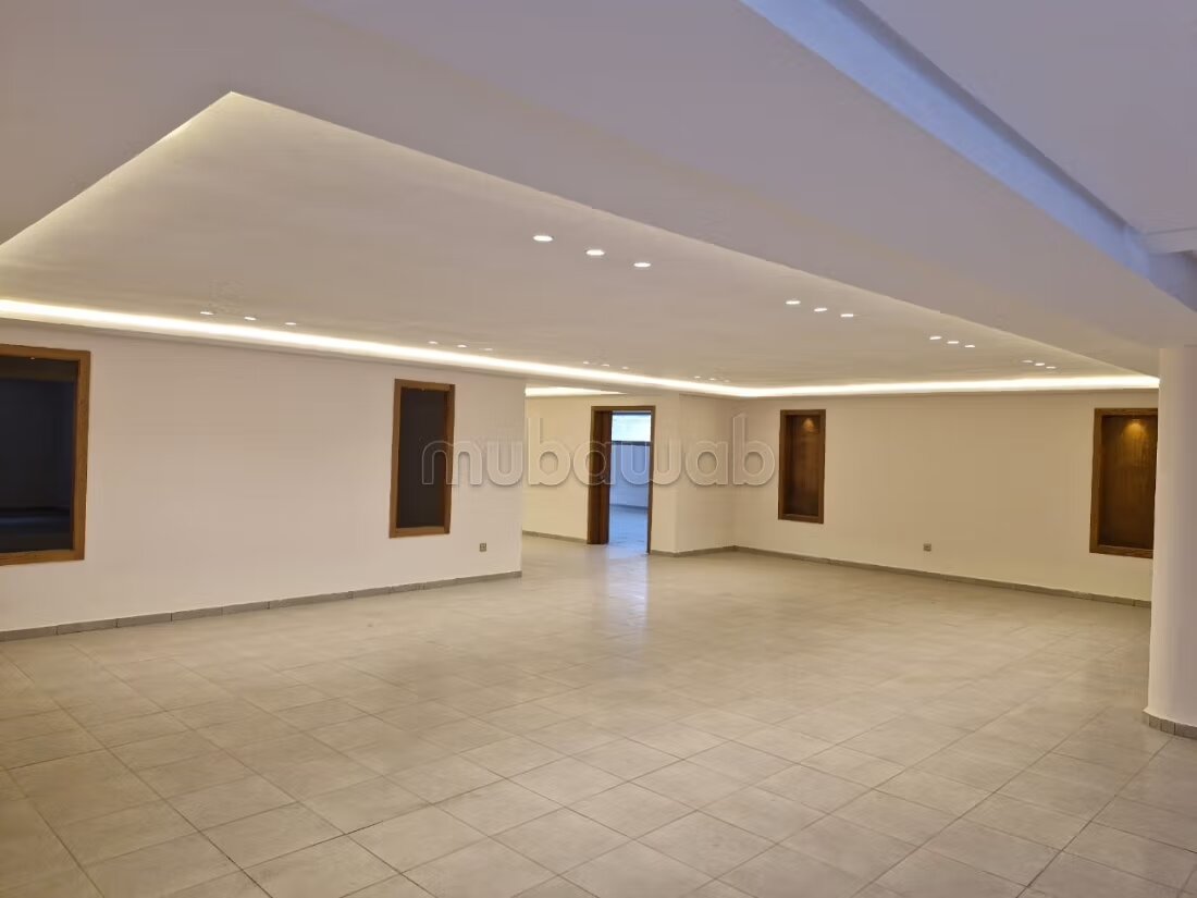 Villa 4000 m² for Sale in Souissi, Rabat — Photo 12