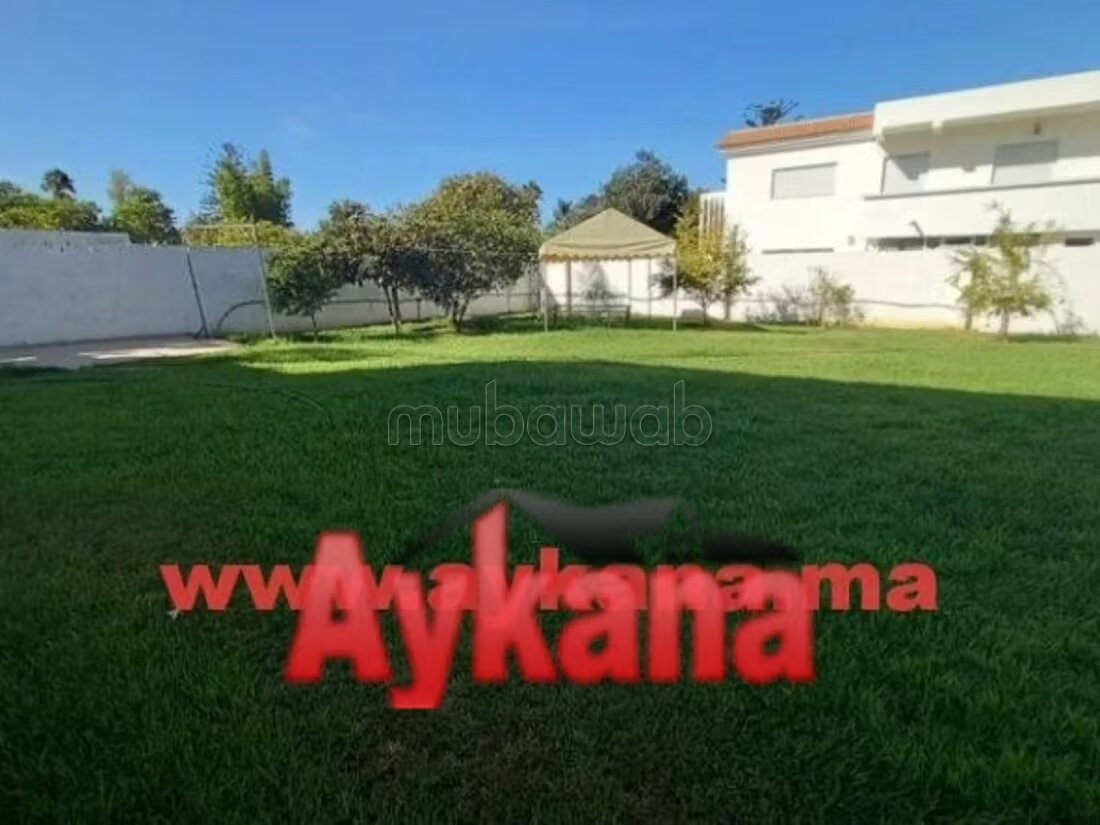 Villa 1551 m² à vendre à Rabat Souissi à Rabat