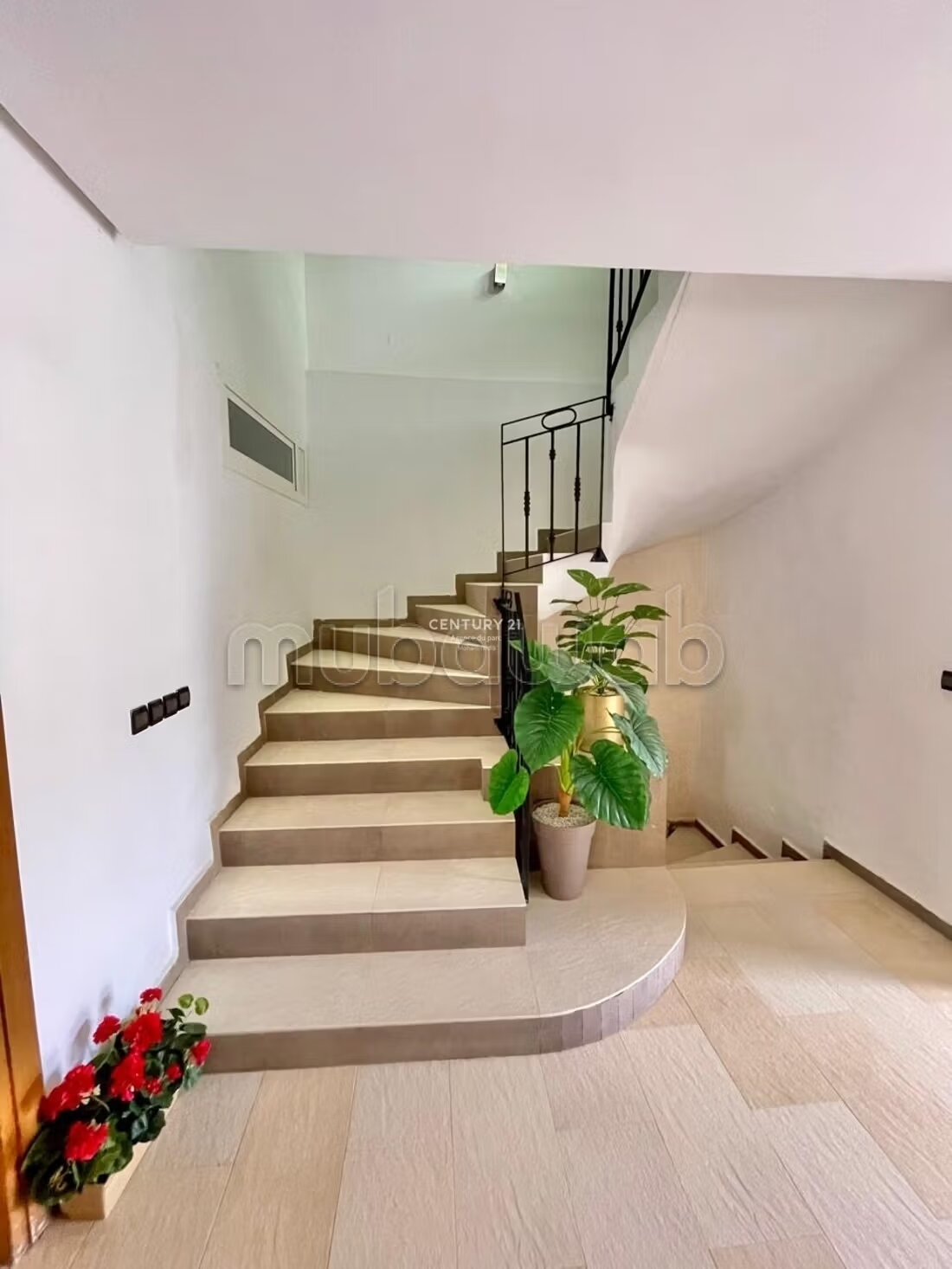Villa 374 m² à louer à Mohammédia — Photo 9