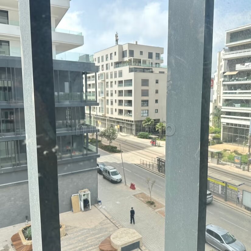 Location de bureau à Casablanca Finance City.
Surface totale...